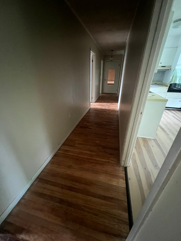 Building Photo - 410 Innis St