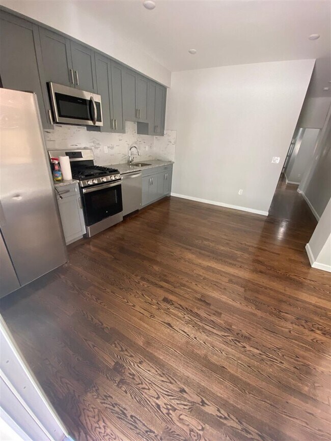 Building Photo - 408 Monastery Pl