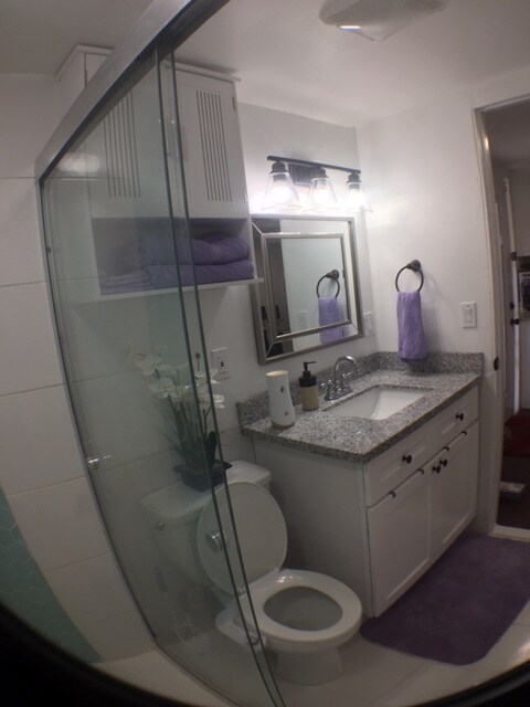 Vanity - 5611 Chartres St