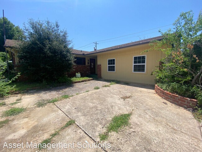 Building Photo - 5 br, 1.5 bath House - 5820 NW 66th St.