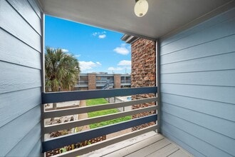 Building Photo - 100 Market St