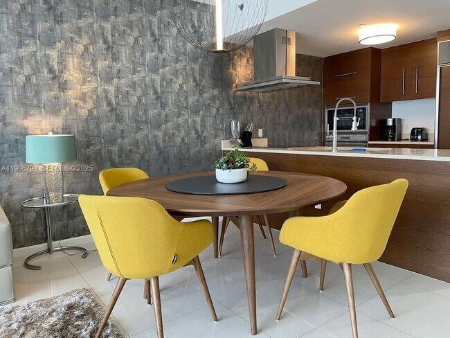 Foto del edificio - 485 Brickell Ave