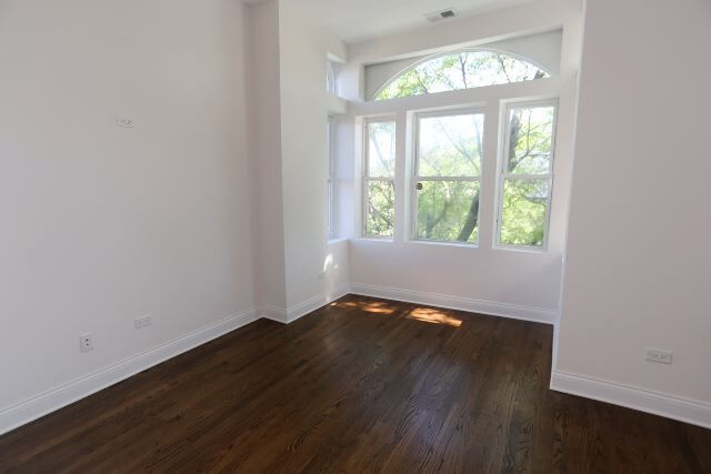 Foto del edificio - 1656 W Erie St