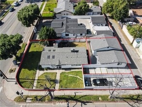 Building Photo - 15803 Chatsworth St
