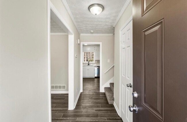 Foto del edificio - 3800 Leisure Ln