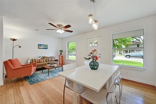 Building Photo - 4413 Russell Dr