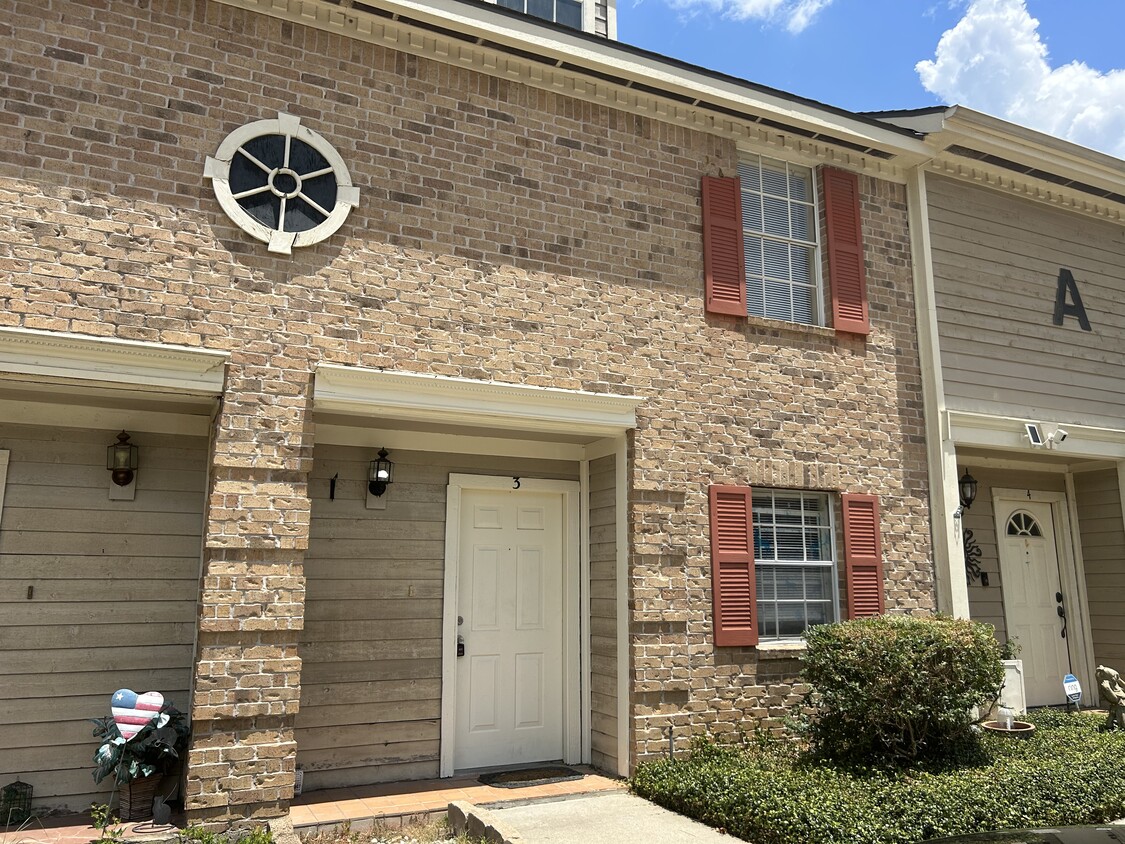 2030 Plantation Dr, Conroe, TX 77301 - Townhome Rentals In Conroe TX ...