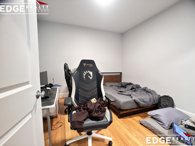 Photo - 18 Murdock St Apartment