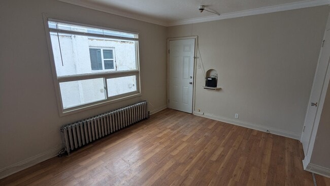 Photo du bâtiment - 570-570 St Mary's Rd
