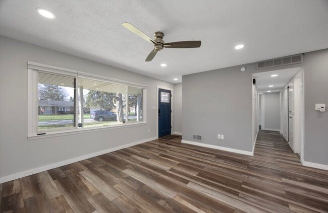 Building Photo - 37880 Wendy Lee St