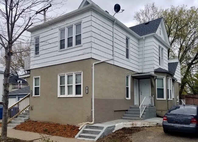 Building Photo - 9 E 37th St