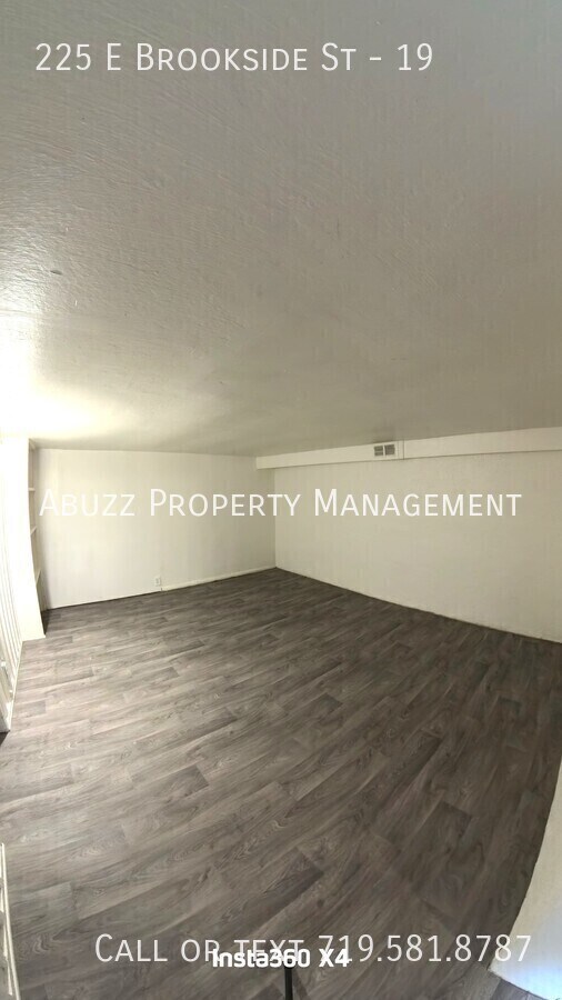 Foto del edificio - 225 E Brookside St