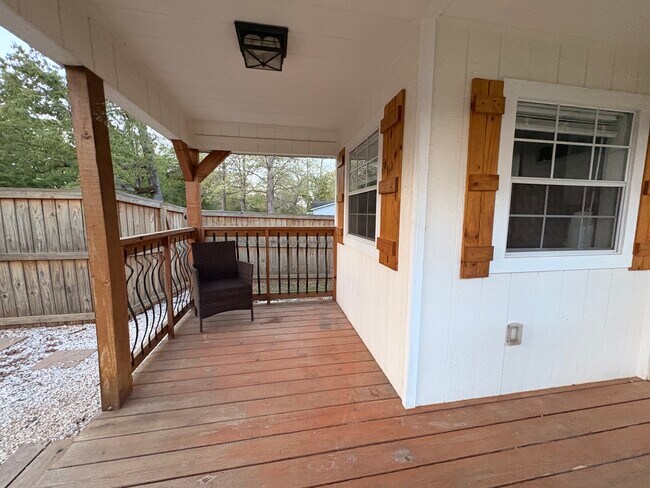 Foto del edificio - Private 1-Bedroom Cottage