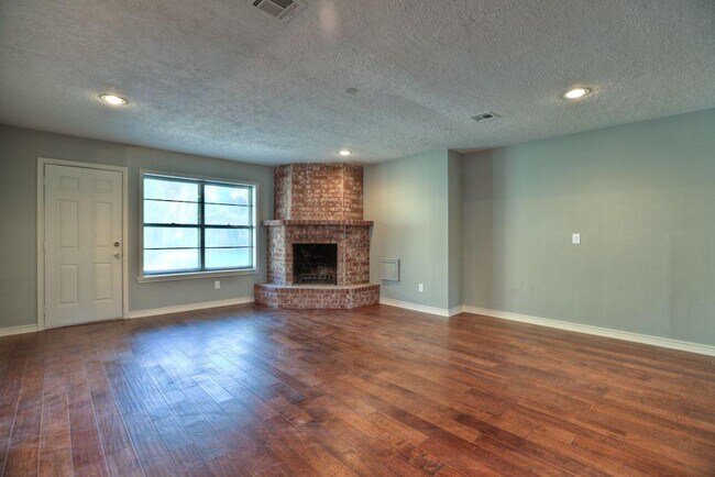 Foto del edificio - 1138 Cottage Oak Ln