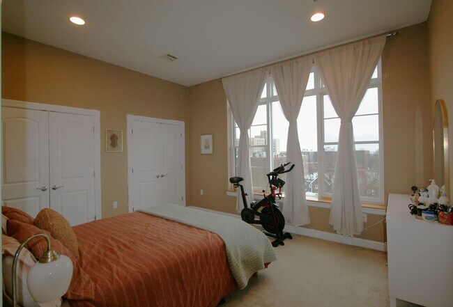 Foto del edificio - 769 Montgomery St