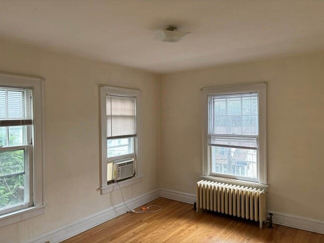 Building Photo - 46 Ferris Pl