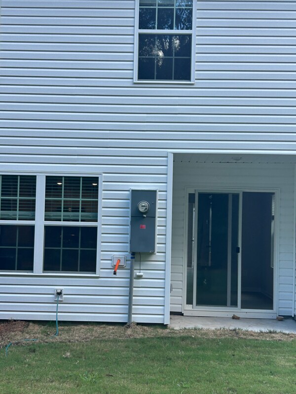 Foto del edificio - 830 Sandbach Rd