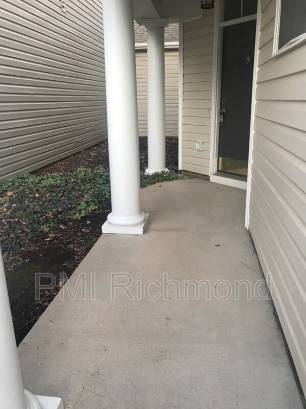 Building Photo - 1252 Providence Knoll Dr