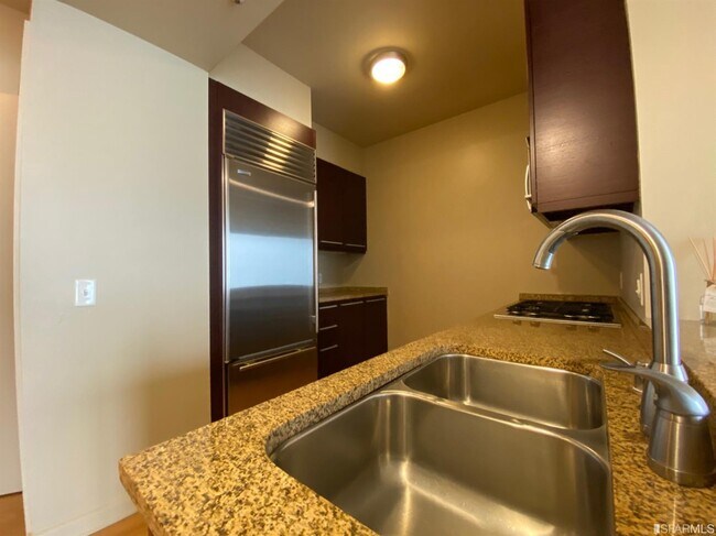 Foto del edificio - 425 1st St