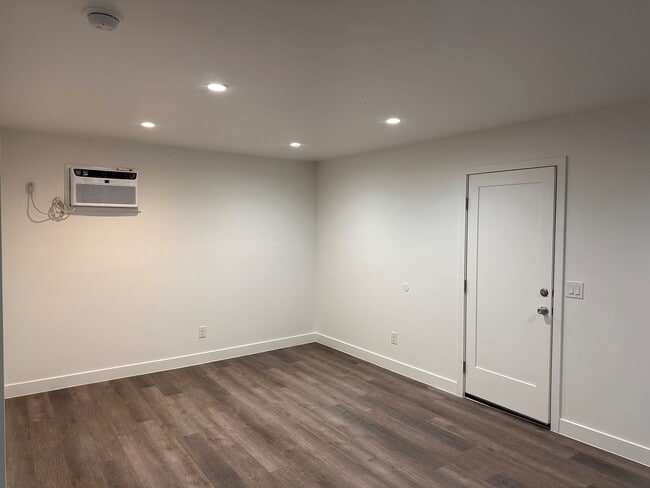 Building Photo - The Parker