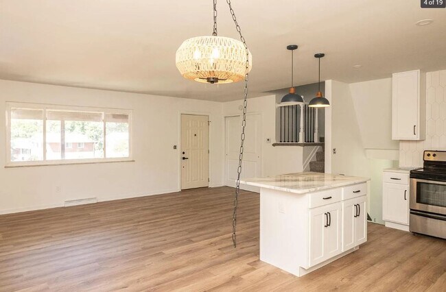 Foto del edificio - Newly Renovated 3 Bedroom 2 Bathroom Home