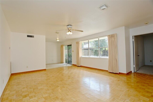 Foto del edificio - 3311 Carnegie St