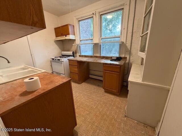 Primary Photo - 202 Bay St