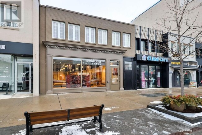 Building Photo - 333 Lakeshore Rd E