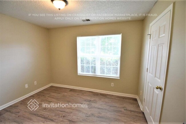 Foto del edificio - 176 Ashland Creek Ct