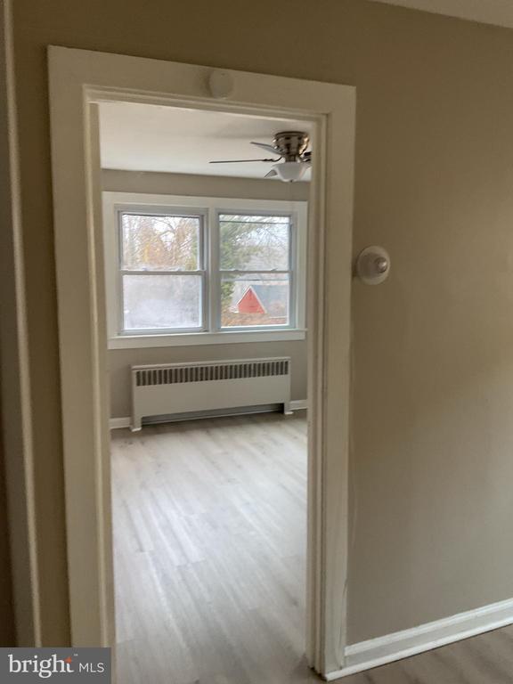 Foto del edificio - 5 E Main St