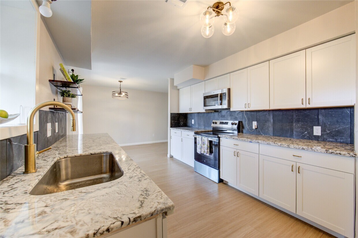 Foto principal - 1120 Mahlmann St