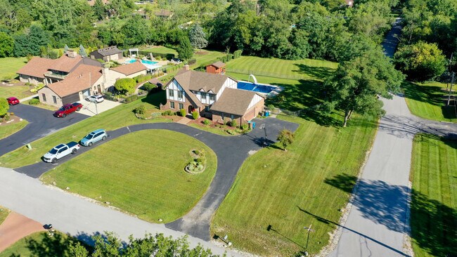 Foto del edificio - 9800 Wild Cherry Ln