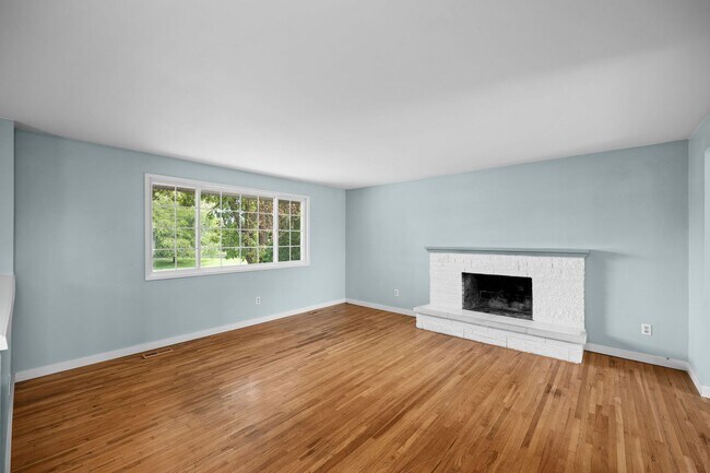 Foto del edificio - 4 Bedroom Northeast Spokane Home - Availab...