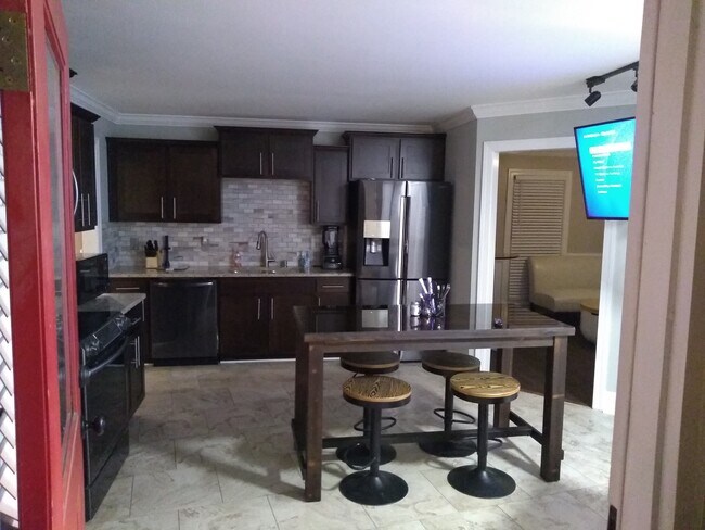 Foto del edificio - 1798 S Ridge Ave