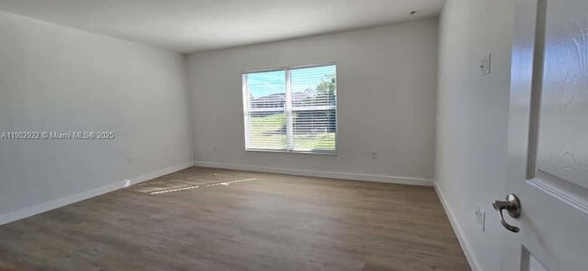 Foto del edificio - 1509 Sara Ave S