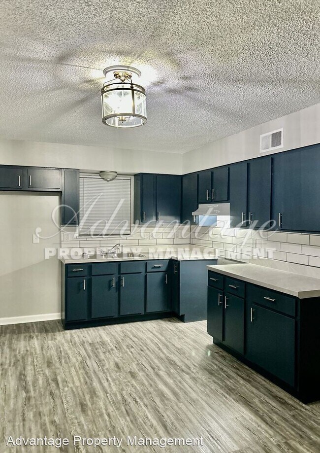 Foto del edificio - 4 br, 1.5 bath House - 4792 Hillbrook St.