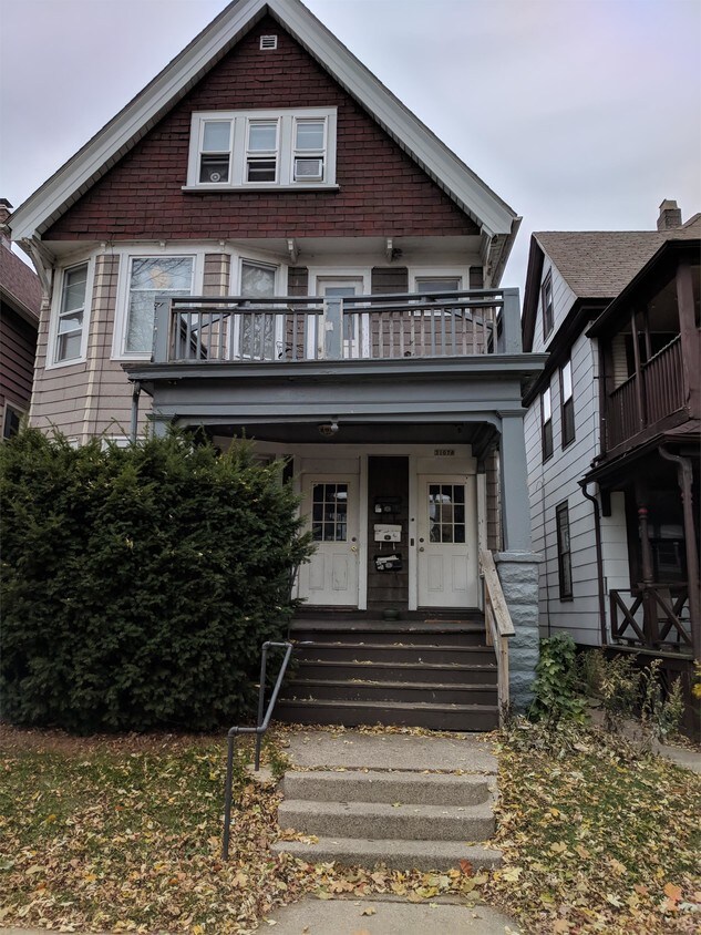 Foto principal - 3105 N Bartlett Ave