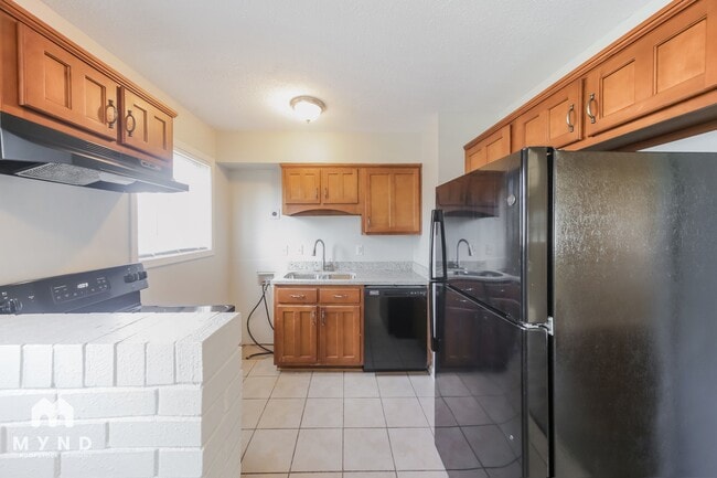 Building Photo - 8311 Whitehead Dr