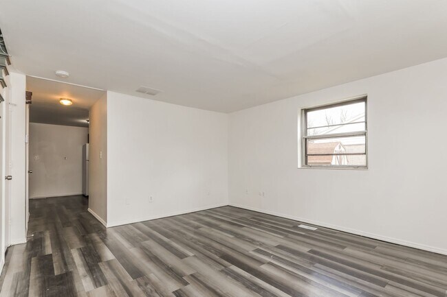 Foto del edificio - 6538-6552-6552 Conway Dr