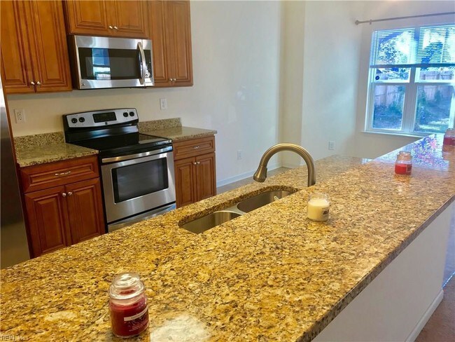 Building Photo - 4 bedroom in Chesapeake VA 23325