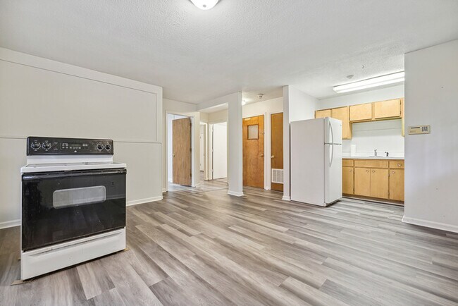 Building Photo - 102C Woodcrest Dr