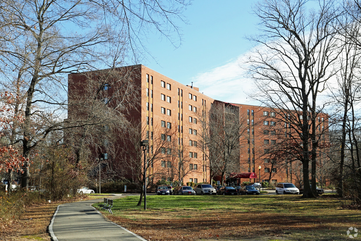 Primary Photo - Renaissance Apartments