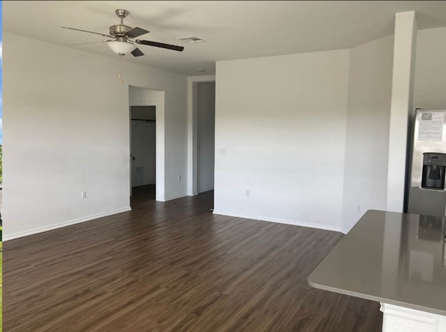 Building Photo - 10537 Steinbeck Dr