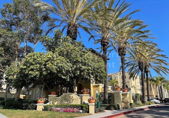 Foto del edificio - ***Gorgeous 2 bed / 2.5 bath / 1,202 sqft Townhome in Carmel Valley - Available 10/25***