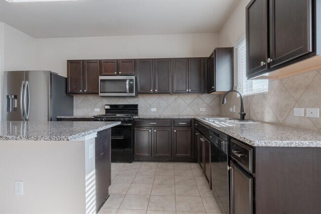 Building Photo - 1405 Brashear Ct