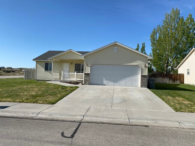 Building Photo - 1032 Trailridge Ct