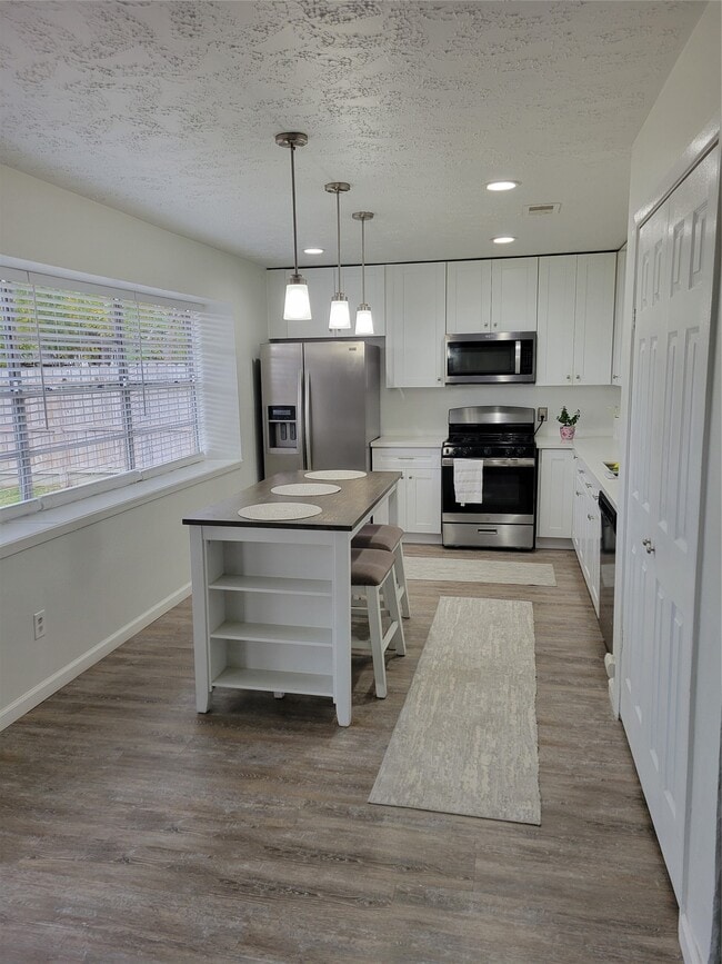 Building Photo - 3527 Almondwood Dr