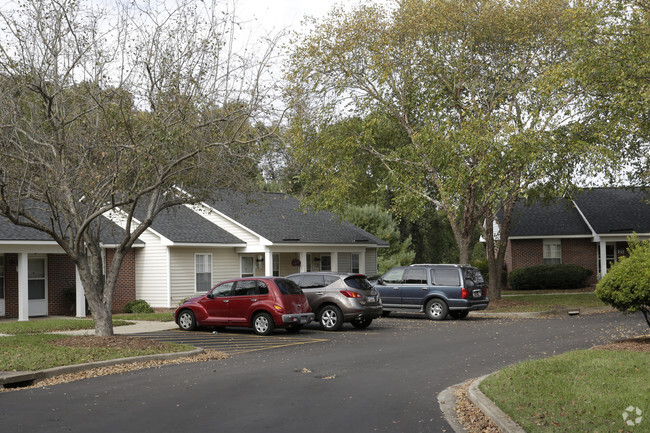 Building Photo - Westwinds Village Apartment I & II