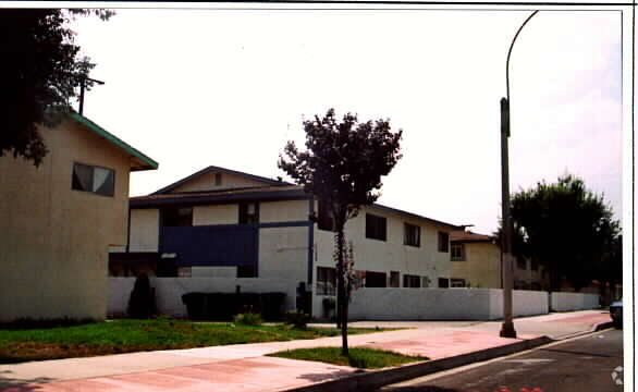 Primary Photo - 1148 E Flora St