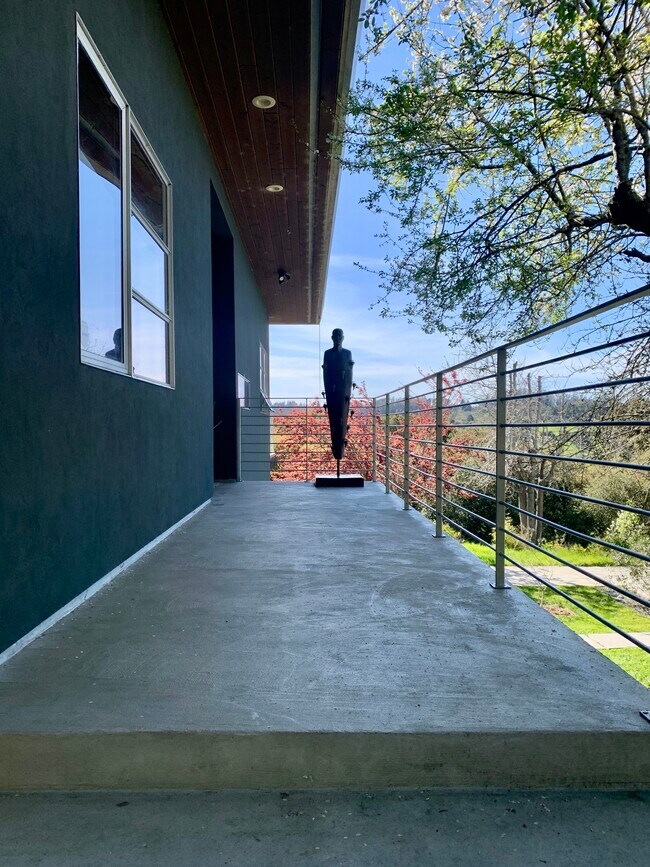 Foto del edificio - 8989 Barnett Valley Rd